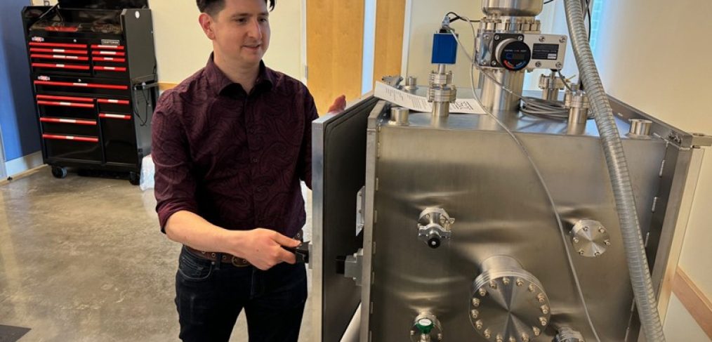 Bennett Maruca, associate professor of physics and astronomy, has a new thermal vacuum chamber in the Delaware Space Observatory Center he directs. The instrument makes it possible for University of Delaware students to develop and test CubeSat research satellites for a 2026 NASA launch.